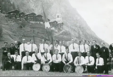 Oberwalliser Tambouren- und Pfeiferfest in Eisten 1945, Foto 1